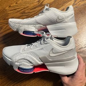 Nike Superrep Womens Size 8.